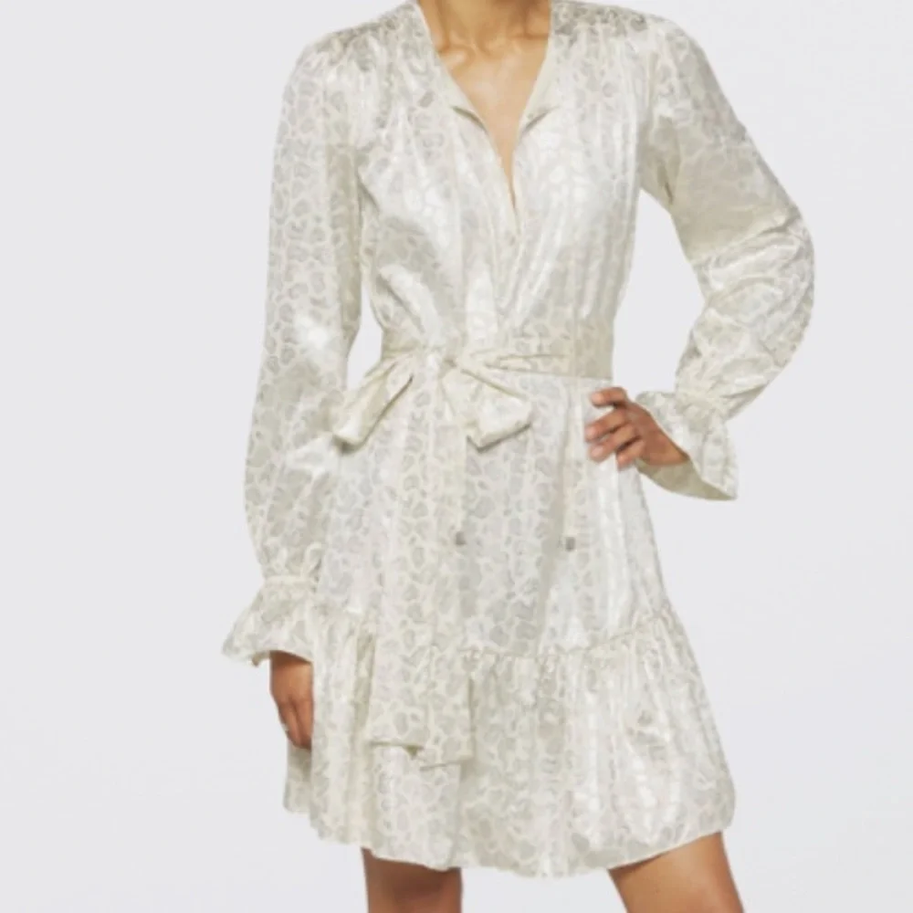 Michael Kors belted will